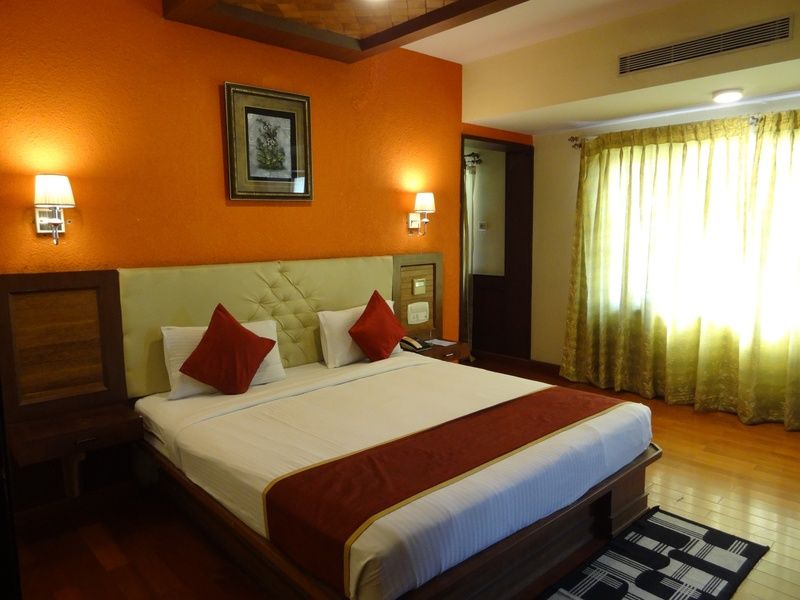 Golden Metro Hotel Bangalore Bagian luar foto