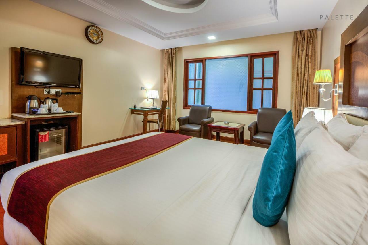 Golden Metro Hotel Bangalore Bagian luar foto